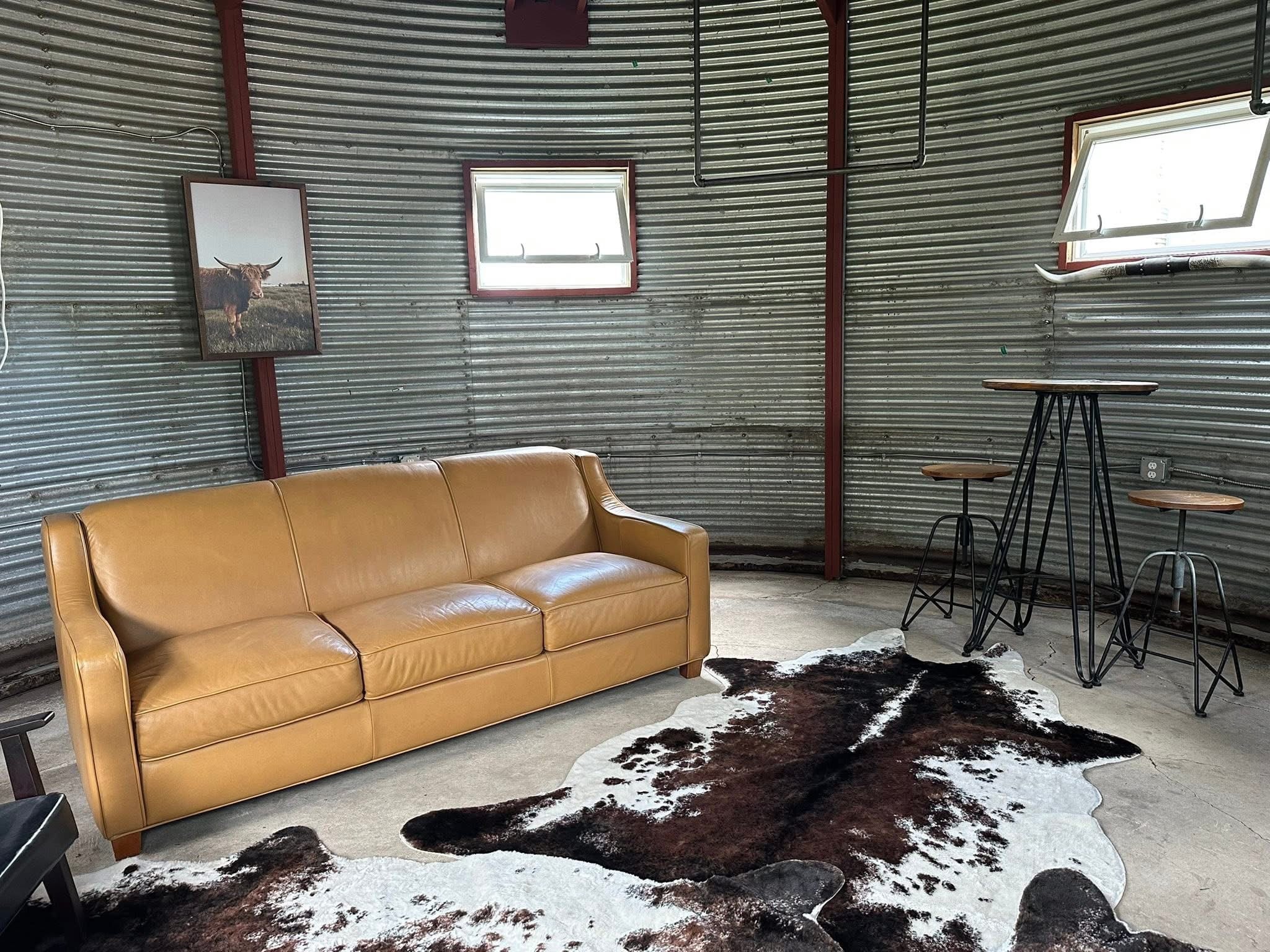 Groom suite interior leather couch